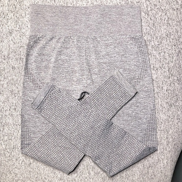 Gymshark Women’s Athletic Vital Rise Leggings - Smokey Grey Marl
Size (S) Small - Picture 11 of 15